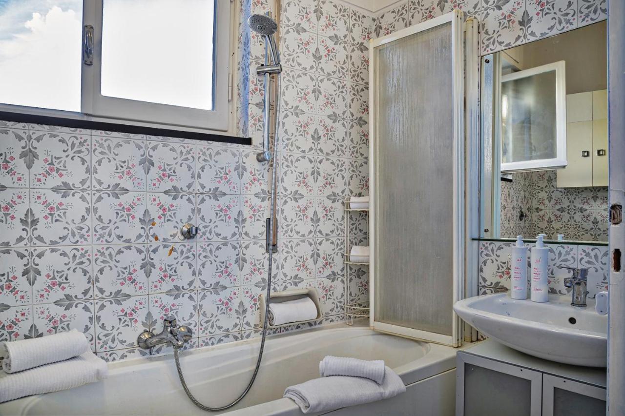 Homey Seaview Apartment By Wonderful Italy เจนัว ภายนอก รูปภาพ